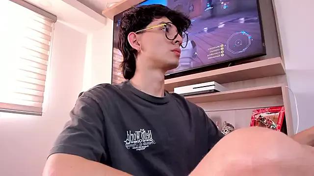 Santi_delacruz from StripChat is Freechat