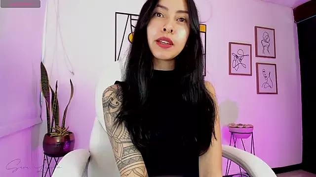 sara-lauren from StripChat
