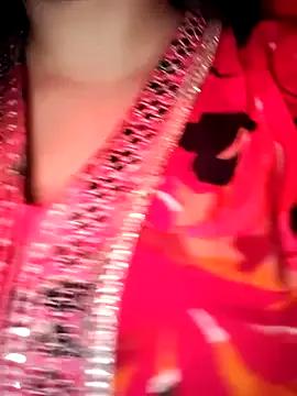 Sara_1618 from StripChat is Freechat