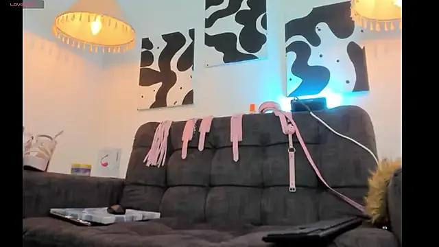sara__hall from StripChat is Freechat