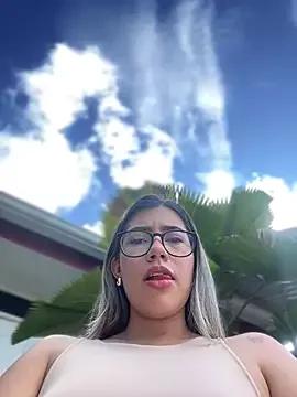 Try our girls live displays and explore the company of endless strippers, with beautiful physiques, vibrating toys and more.