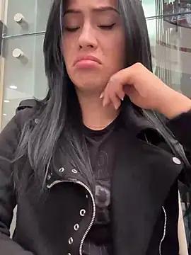 Try our girls live displays and explore the company of endless strippers, with beautiful physiques, vibrating toys and more.