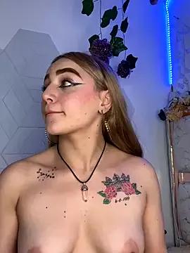 Try our girls live displays and explore the company of endless strippers, with beautiful physiques, vibrating toys and more.