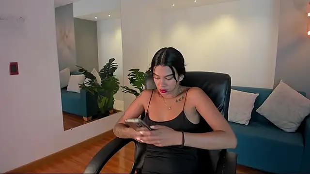 saracorraless from StripChat