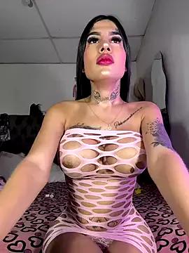 Try our girls live displays and explore the company of endless strippers, with beautiful physiques, vibrating toys and more.