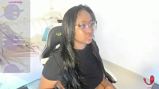 Sarah_Jonnes_ from StripChat is Freechat