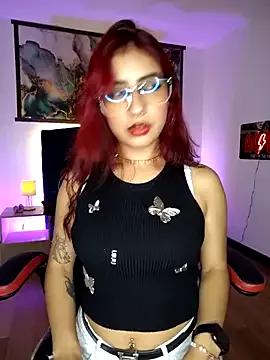 Try our girls live displays and explore the company of endless strippers, with beautiful physiques, vibrating toys and more.