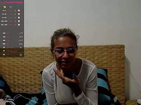 SarahLady from StripChat