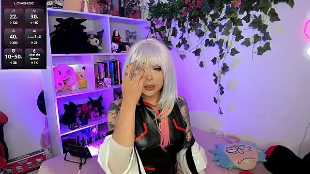 Try our girls live displays and explore the company of endless strippers, with beautiful physiques, vibrating toys and more.