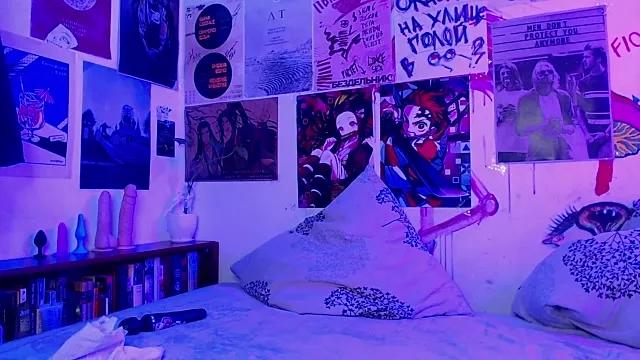SarahRomantic from StripChat