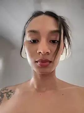 Sarakux from StripChat is Freechat