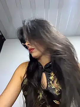 SaraMistick — show naked + oil