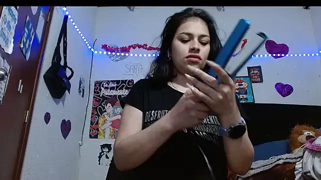 Try our girls live displays and explore the company of endless strippers, with beautiful physiques, vibrating toys and more.