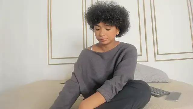 saray_mardez from StripChat is Freechat