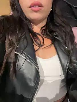 Try our girls live displays and explore the company of endless strippers, with beautiful physiques, vibrating toys and more.