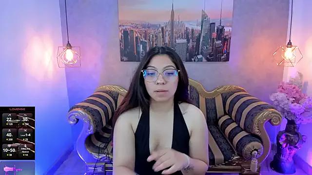 Try our girls live displays and explore the company of endless strippers, with beautiful physiques, vibrating toys and more.