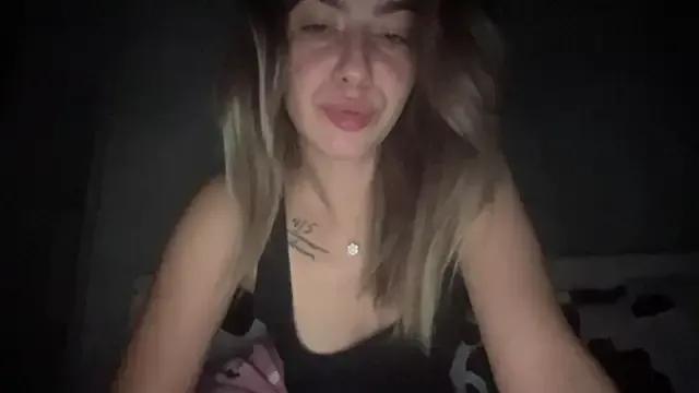 Try our girls live displays and explore the company of endless strippers, with beautiful physiques, vibrating toys and more.