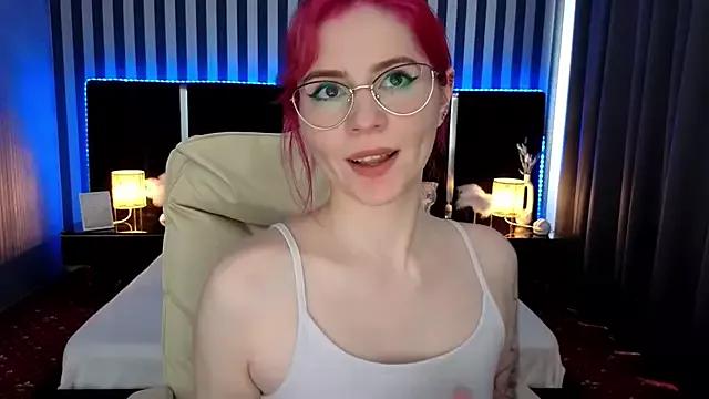 Try our girls live displays and explore the company of endless strippers, with beautiful physiques, vibrating toys and more.