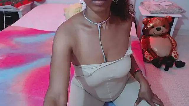 Try our girls live displays and explore the company of endless strippers, with beautiful physiques, vibrating toys and more.