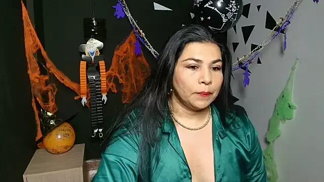 Try our girls live displays and explore the company of endless strippers, with beautiful physiques, vibrating toys and more.