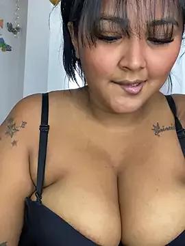 Try our girls live displays and explore the company of endless strippers, with beautiful physiques, vibrating toys and more.