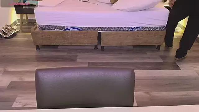 Try our girls live displays and explore the company of endless strippers, with beautiful physiques, vibrating toys and more.