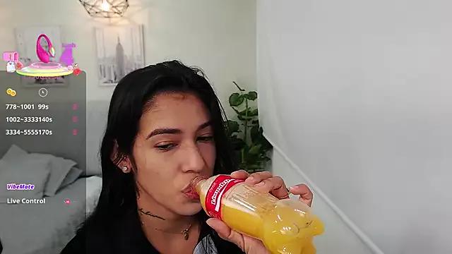 Sassy--Girl from StripChat