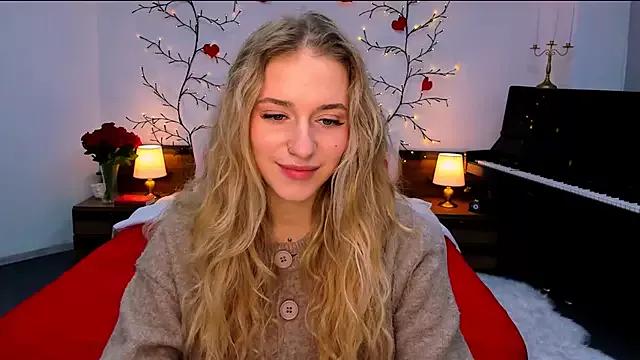 sassy_cutie from StripChat is Freechat