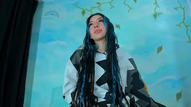 Try our girls live displays and explore the company of endless strippers, with beautiful physiques, vibrating toys and more.