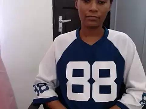 savage_laura from StripChat