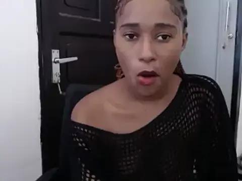 savage_laura from StripChat