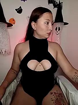 Try our girls live displays and explore the company of endless strippers, with beautiful physiques, vibrating toys and more.