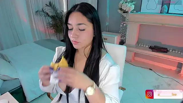scarlet_miller1 from StripChat is Freechat