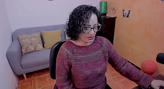 scarlet_wet — Muahhh