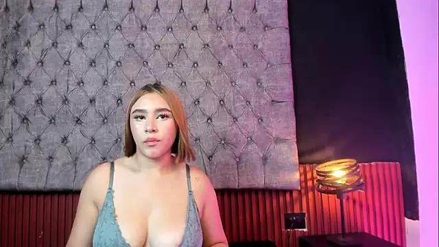 ScarlethhJoness from StripChat is Freechat