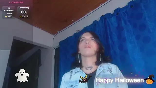 Scarlett_crastrawberry from StripChat is Freechat