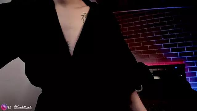 Try our girls live displays and explore the company of endless strippers, with beautiful physiques, vibrating toys and more.