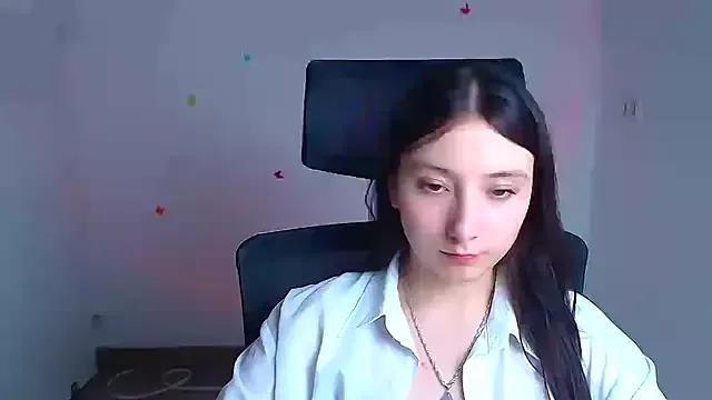 Try our girls live displays and explore the company of endless strippers, with beautiful physiques, vibrating toys and more.