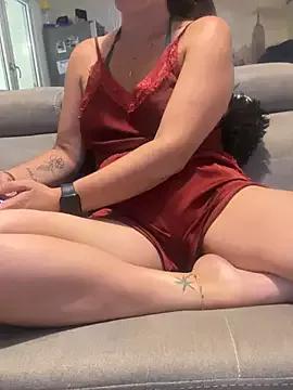 Try our girls live displays and explore the company of endless strippers, with beautiful physiques, vibrating toys and more.