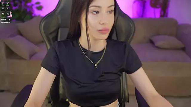 Selena_Glow from StripChat is Freechat