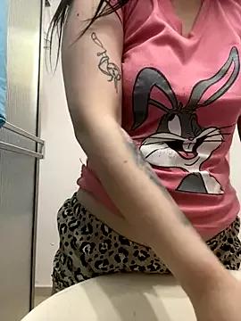 Try our girls live displays and explore the company of endless strippers, with beautiful physiques, vibrating toys and more.