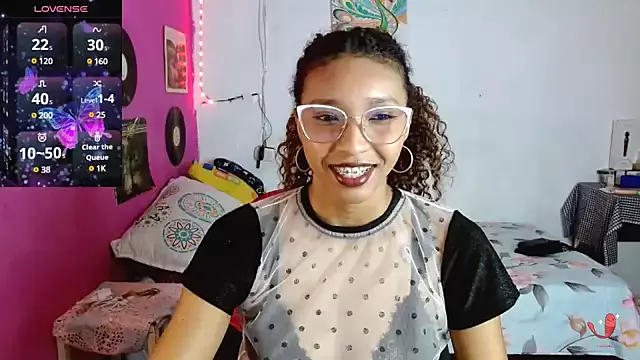 Avatar of sensitive_brunette