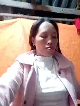 Try our girls live displays and explore the company of endless strippers, with beautiful physiques, vibrating toys and more.