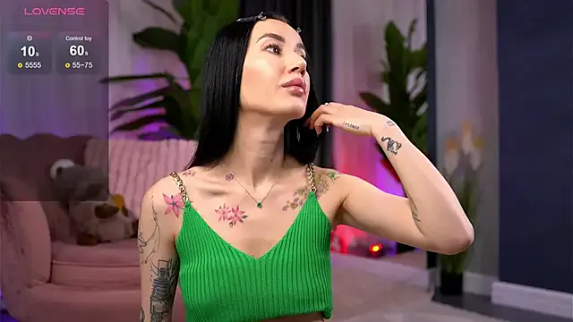 Avatar of SerenaVelour