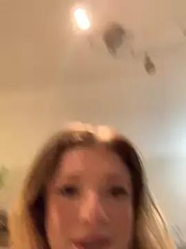 Seturselfonfire from StripChat is Freechat