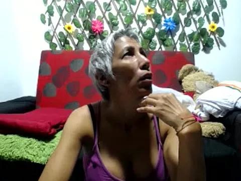 Sexxxxygirl33 from StripChat