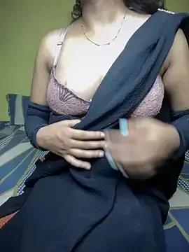 Sexy-Annie from StripChat is Freechat