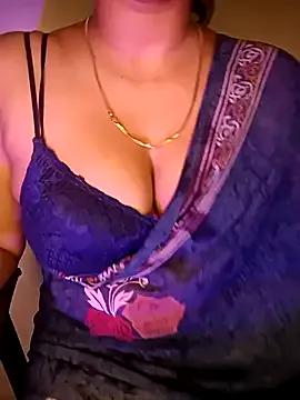 Photos of SexyAndHottie from StripChat is Freechat