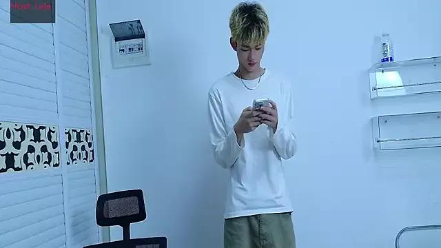 sexyboy-lele from StripChat is Freechat