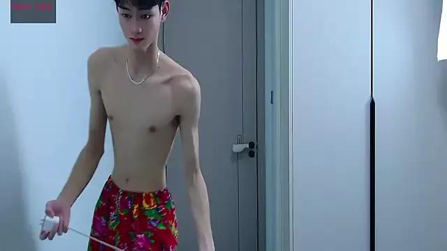 sexyboy-lele from StripChat is Freechat